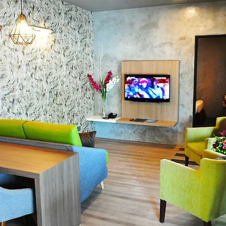 Valya Hotel, Ipoh Exterior photo